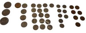 lot 29 image: Large Lot of Canadian Coins From Pennies to Dollars. A great addition to any collection