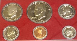 lot 50 image: 1975 S Proof Set for the years 1975 and 1976. This is a nice set that is hard to find