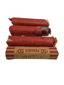lot 62 image: Mixed Wheat Pennies Estate Find - 4 rolls containing a total of 200 pennies from various years.
