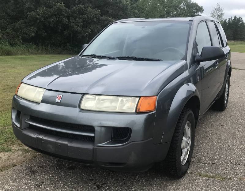 lot 4 image: 2005 Saturn Vue