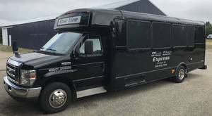 2014 Ford E450 23 Passenger Shuttle Bus