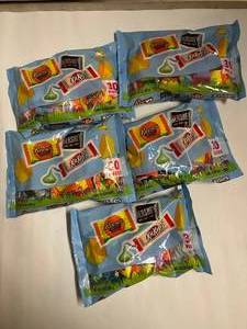 lot 21 image: Assorted Hersheys Packs