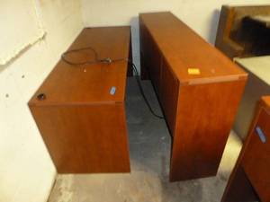 lot 101 image: Desk #2 Cherry Straight Wall Desk