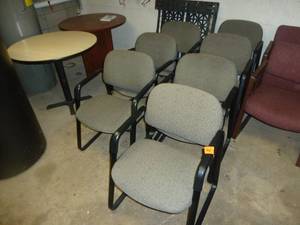 lot 105 image: Gray Office Chairs x 7