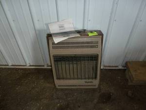 lot 131 image: DESA Ventless LP Heater