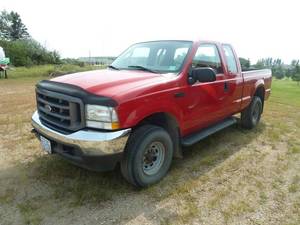 lot 1 image: 2004 Ford F-250 Extended Cab- 4WD