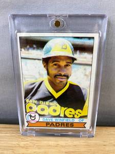 lot 412 image: 1979 Topps Dave Winfield San Diego Padres Baseball Card