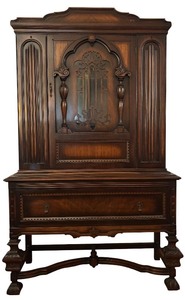 lot 2 image: DR - Vintage H. Herrmann Furniture Co. Carved Wood Display Cabinet with Glass Door