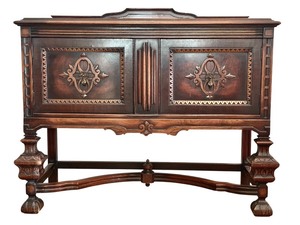 lot 14 image: DR - Vintage H Herrmann Furniture Co. Carved Wood Sideboard Buffet