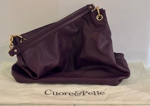 lot 126 image: MBR - Cuore & Pelle Purple Leather Purse with Gold Hardware 12 x 15 x 6 Inches