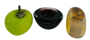 lot 182 image: DR - Set of 3 Art Glass Sculptures Including Apple Paperweight