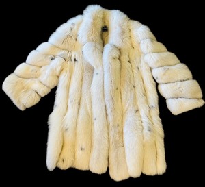 lot 50C image: B2 - Cedrics White Fur Coat, Large