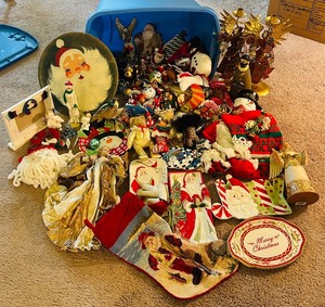 lot 90 image: Lr - Large Collection of Vintage and Holiday Christmas Decorations and Ornaments