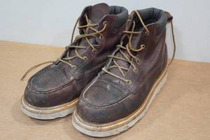 lot 17 image: Irish Setter Ashby Mens 6 Work Boots Style 83606 - Size 7.5