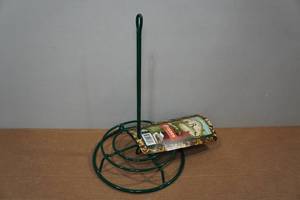 lot 46 image: Mr Bird EZ Feeder