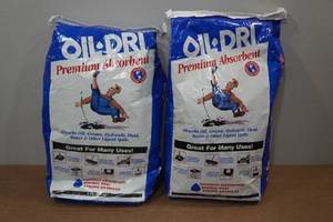 lot 47 image: 2 8lb Oil-Dri Premium Absorbent