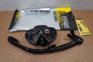 lot 60 image: Cressi Pano 4 Snorkel Set