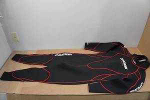 lot 141 image: Cressi Mens Maya 2.5mm Wetsuit - L4