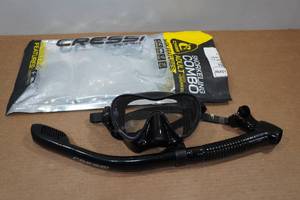 lot 100 image: Cressi F1 Frameless Snorkel Set