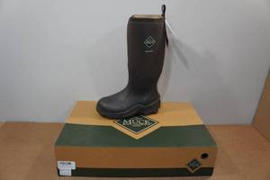 lot 106 image: Muck Boots Mens Wetland Pro Field Boots - Mens 5Womens 6