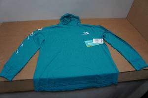 lot 116 image: Blackfish Angler Womens UPFCooling Hooded Long Sleeve - Medium