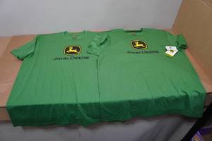 lot 127 image: 2 John Deere Short Sleeve Shirts - XL