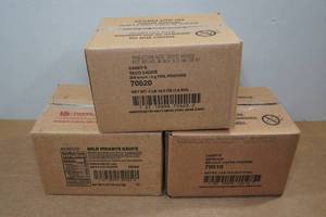 lot 181 image: 600 Single Serving Packs of Hot Sauce and Ketchup