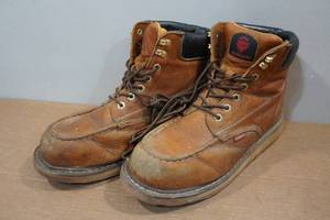 lot 191 image: Sureway Mens Work Boots - Size 11