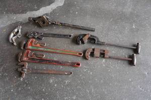 lot 208 image: Vintage Pipe Wrenches and Cutters