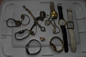 lot 173 image: Assorted Watches