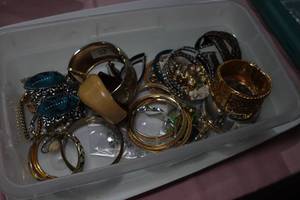 lot 174 image: Assorted Bracelets
