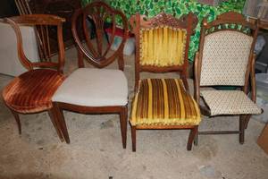 lot 4 image: Antique Wood Chairs