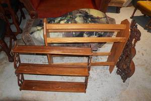 lot 9 image: Blanket Rack with Wood Wall Shelves and Rug