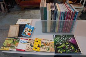 lot 17 image: Books - Gardening, Christmas, Nature