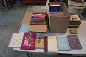 lot 18 image: Books - Mitch Albom, Vintage Poetry