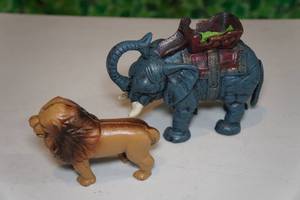 lot 26 image: Cast Iron Lion and Elephant Banks