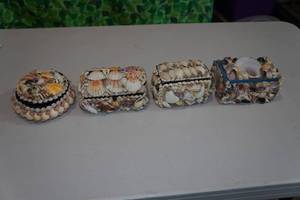 lot 135 image: 4 Sea Shell Trinket Boxes