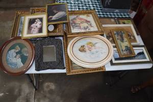 lot 133 image: Assorted Picture Frames