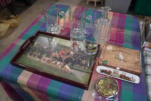 lot 139 image: Serving Tray with Coasters and Mugs