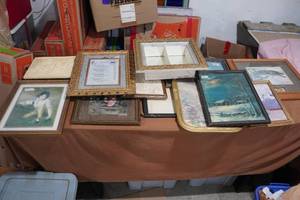 lot 154 image: Assorted Frames