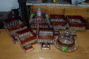 lot 39 image: Assorted Glass Dishes