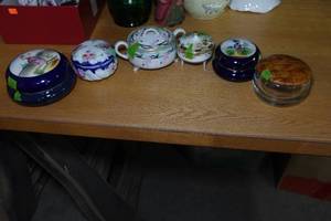 lot 41 image: Assorted Serving Bowls with Lids