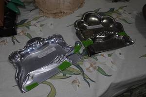 lot 72 image: 2 Vintage Crumb Pan and Sweeper Sets