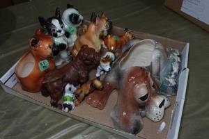 lot 88 image: Assorted Decorative Dog Statues