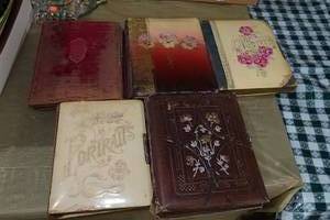 lot 94 image: 5 Vintage Photo Albums