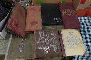 lot 95 image: 7 Vintage Photo Albums