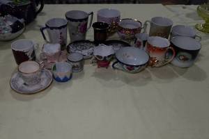 lot 118 image: Assorted Tea Cups and Plates