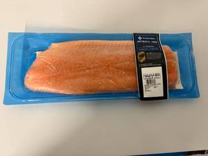 lot 21 image: I. 2.83lbs Norwegian Atlantic Salmon-SkinlessSashimi Grade