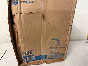 lot 62 image: 100x 40-45 gal Monogram Can Liners
