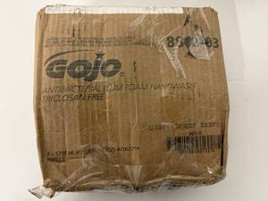 lot 81 image: 3x 42oz Gojo Foaming Handwash